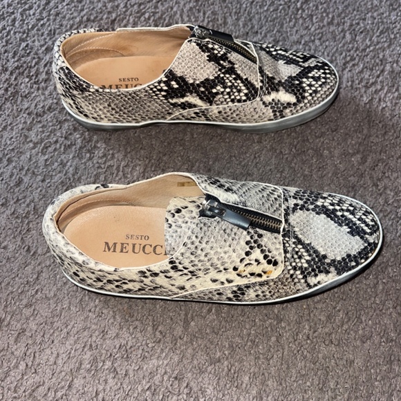 Sesto Meucci Leather Python Print Casual Flat Zipper Shoes - Picture 2 of 7